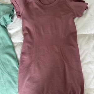 Lululemon Swiftly Tech Short-Sleeve Hip Length shirt